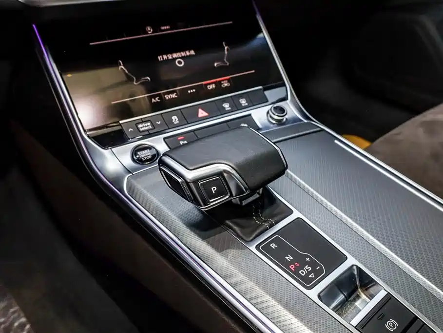 Audi A7L 2024 — фото 31
