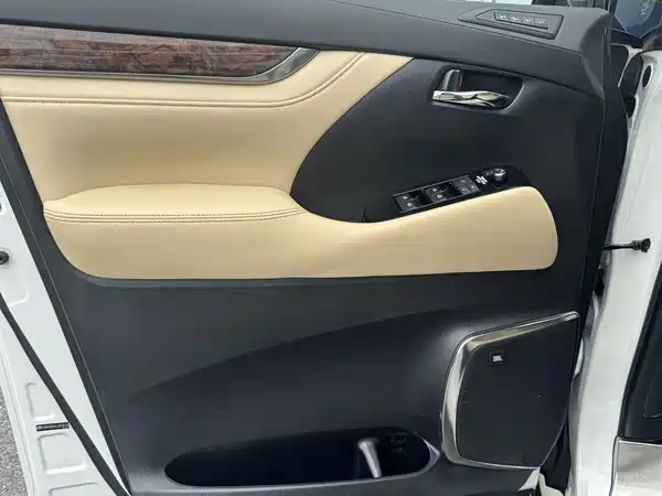 Toyota Alphard 2020
