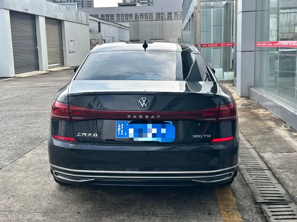 Volkswagen Passat 2023