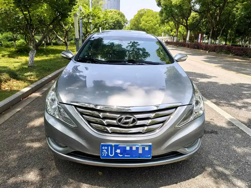 Hyundai Sonata 2013 — фото 2