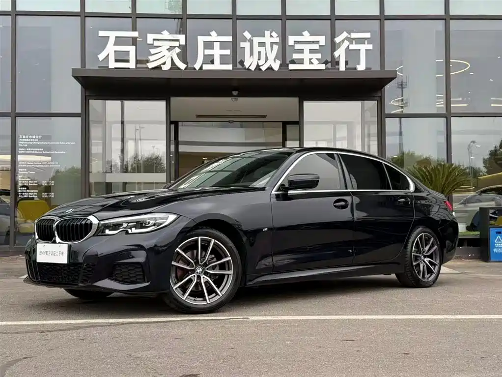BMW 3 Series 2022 — фото 1
