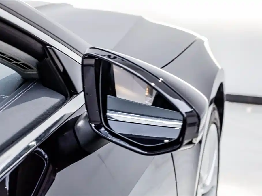 Audi A7L 2024 — фото 19