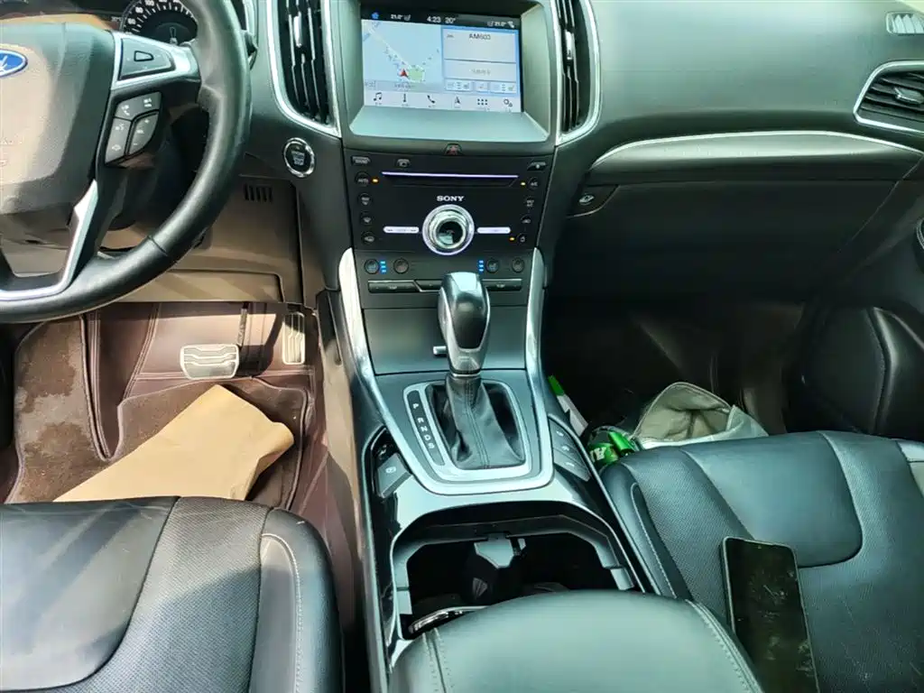 Ford Edge 2018 — фото 14