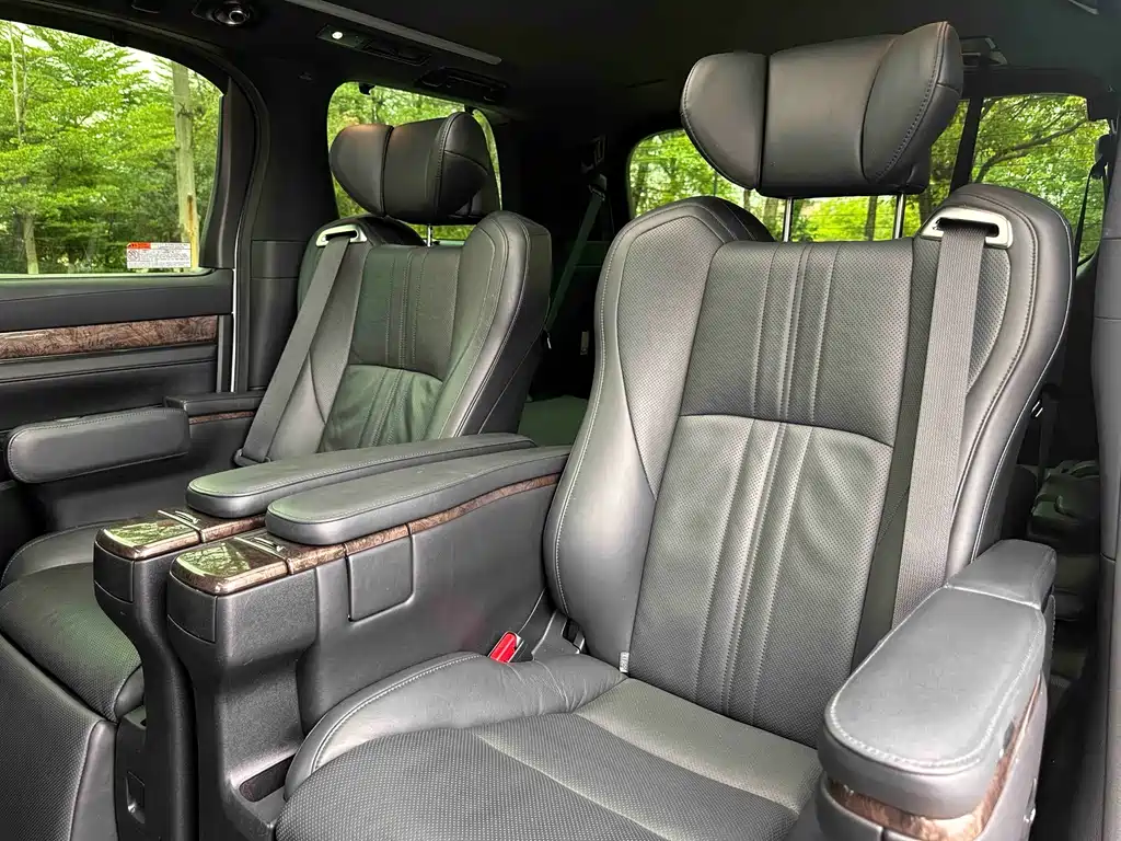 Toyota Alphard 2020 — фото 15