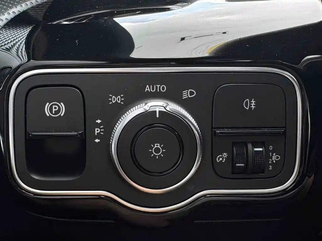 Mercedes-Benz A-Class 2022 — фото 12