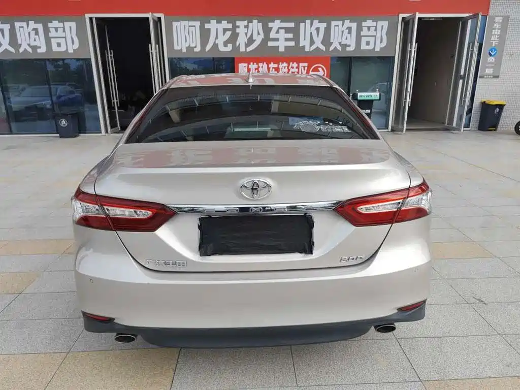 Toyota Camry 2022 — фото 9