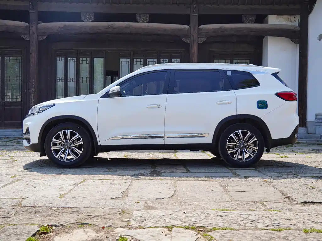 Chery Tiggo 8 2018 — фото 10