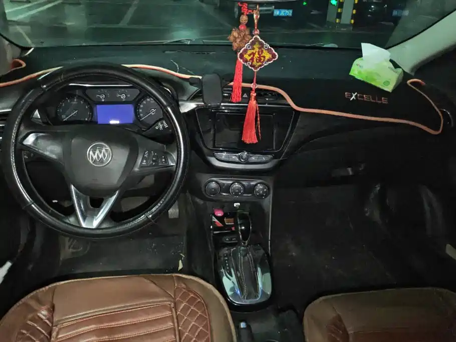 Buick Excelle 2018 — фото 12