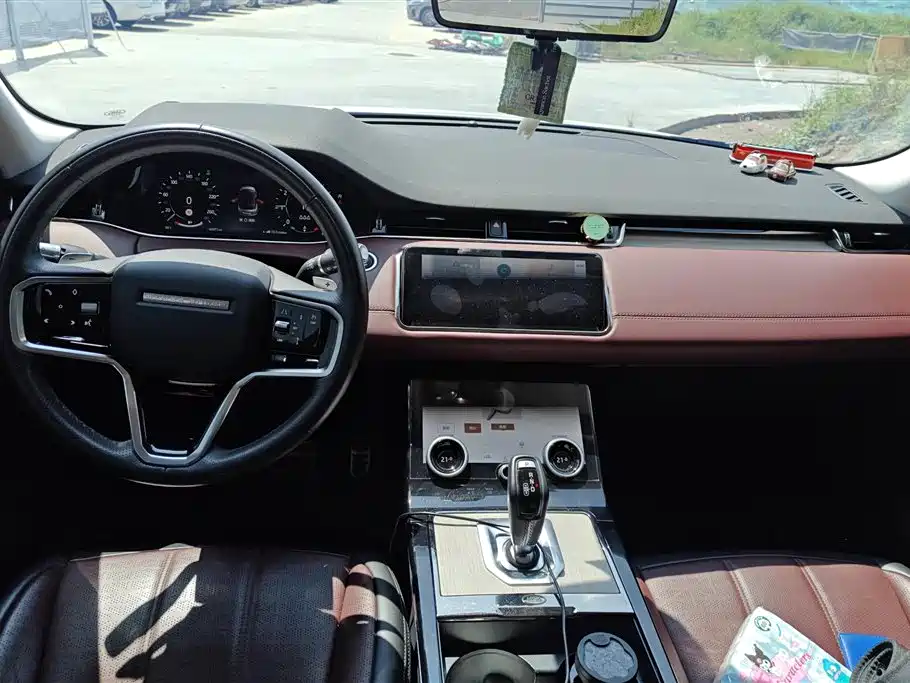 Land Rover Evoque 2023 — фото 12