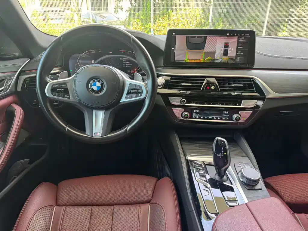 BMW 5 Series 2022 — фото 11