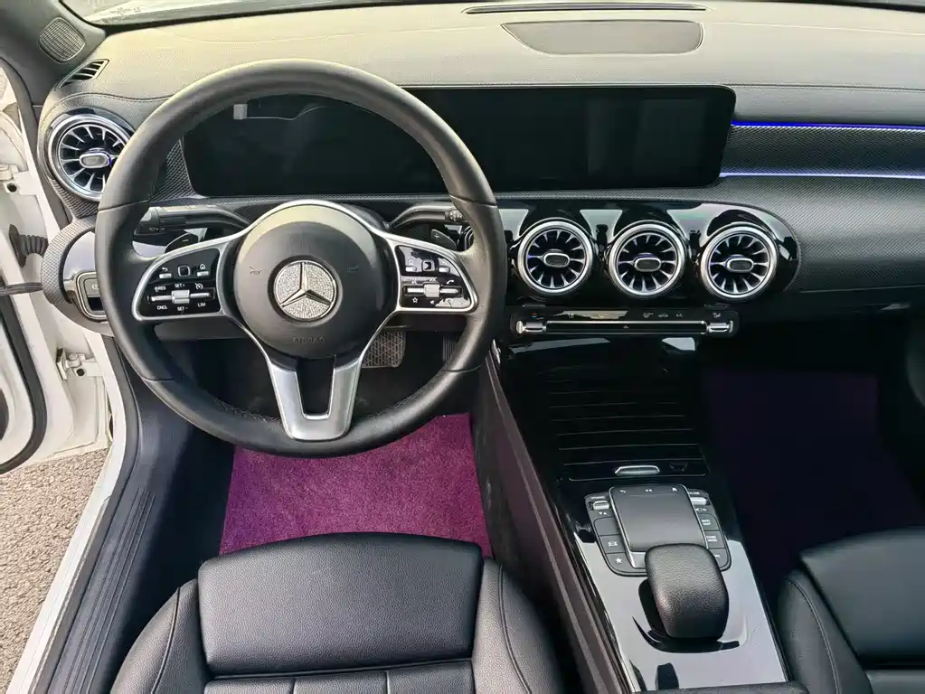 Mercedes-Benz A-Class 2021 — фото 19