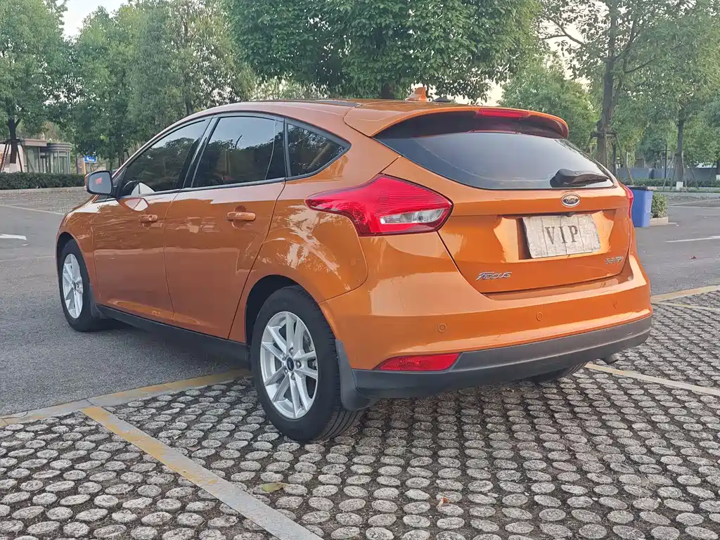 Ford Focus 2019 — фото 11