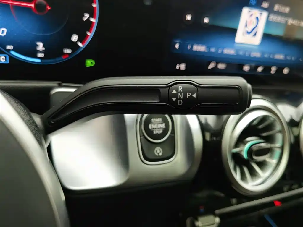Mercedes-Benz GLB 2022 — фото 13