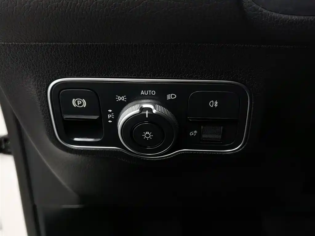 Mercedes-Benz GLB 2022 — фото 21