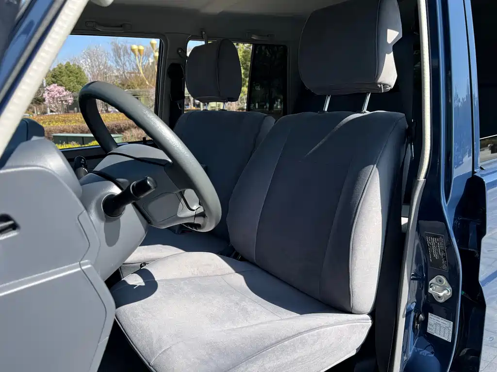 Toyota Land Cruiser 2019 — фото 23