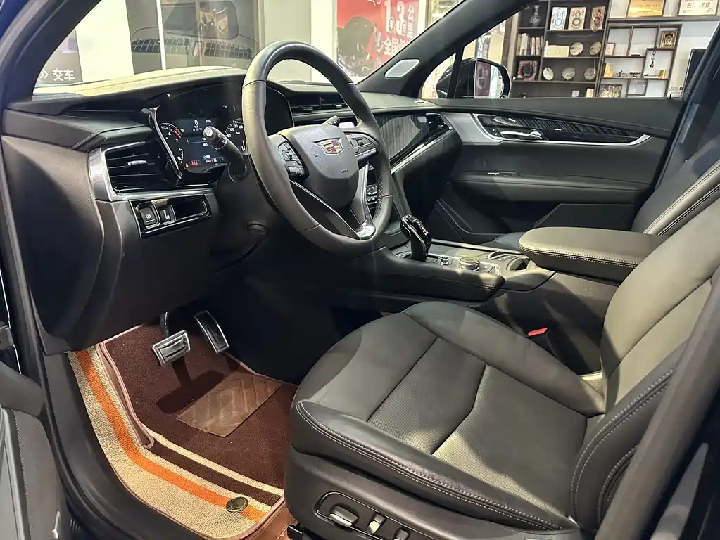 Cadillac XT6 2023 — фото 13