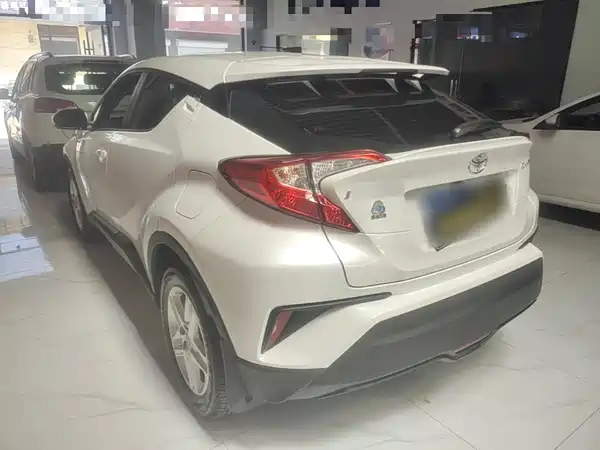 Toyota C-HR 2023