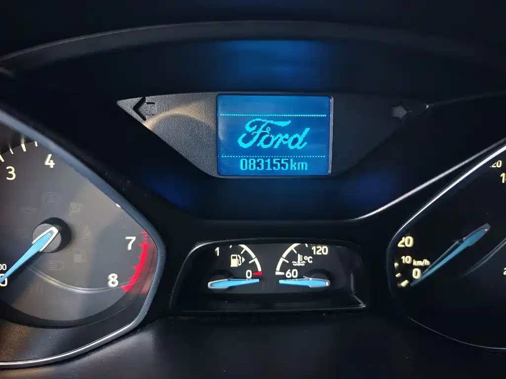 Ford Focus 2019 — фото 8
