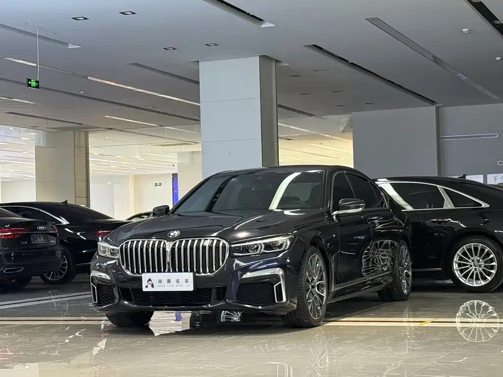 BMW 7 Series 2022 — фото 1