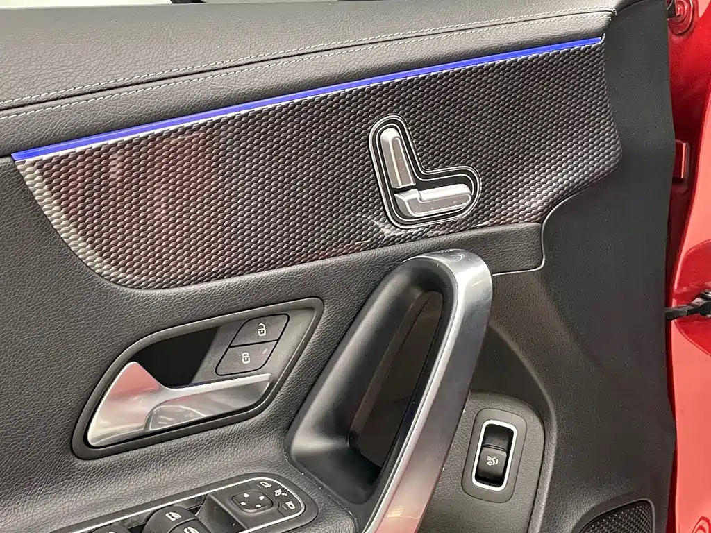 Mercedes-Benz A-Class 2019 — фото 17