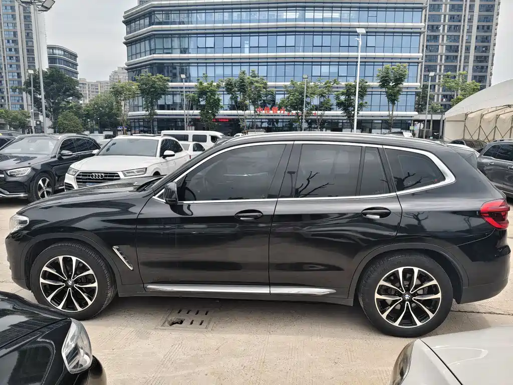 BMW X3 2021 — фото 8