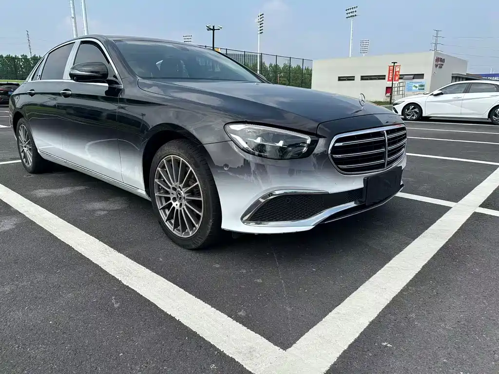 Mercedes-Benz E-Class 2022 — фото 3