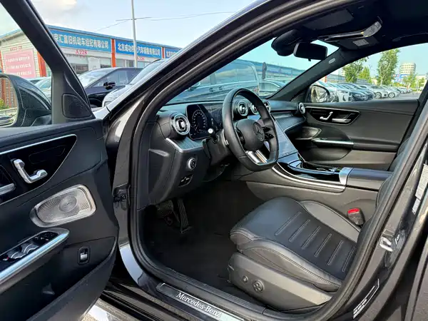 Mercedes-Benz C-Class 2022