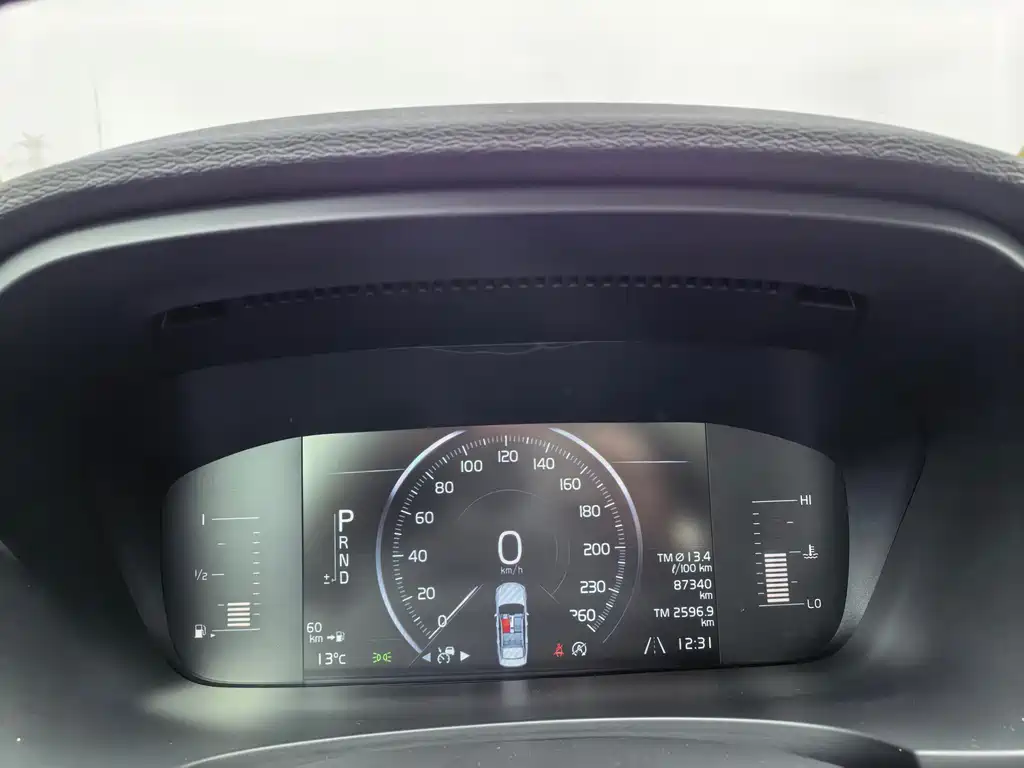 Volvo S90 2018 — фото 17
