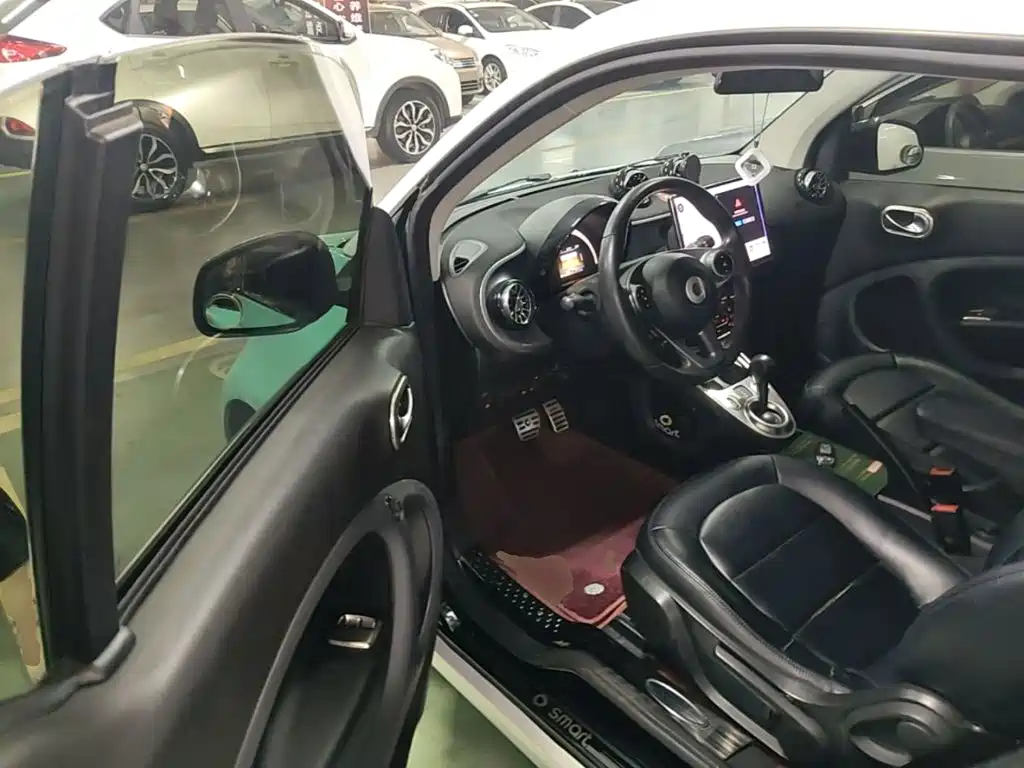 smart Fortwo 2016 — фото 13