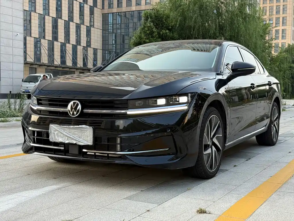 Volkswagen Magotan 2025