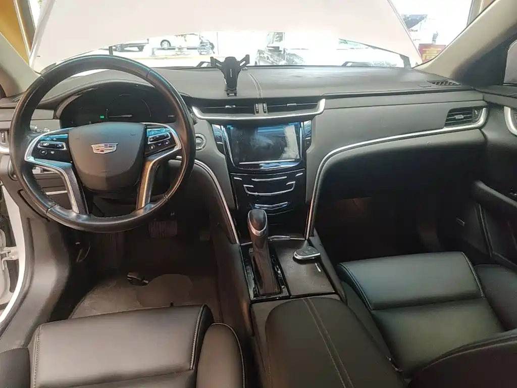 Cadillac XTS 2019 — фото 10