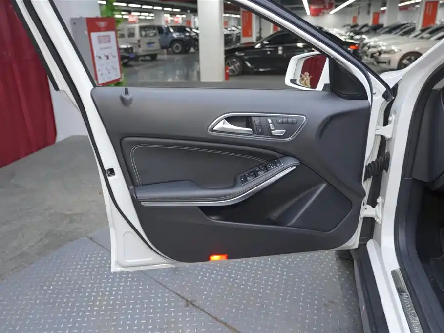Mercedes-Benz GLA 2020 — фото 19
