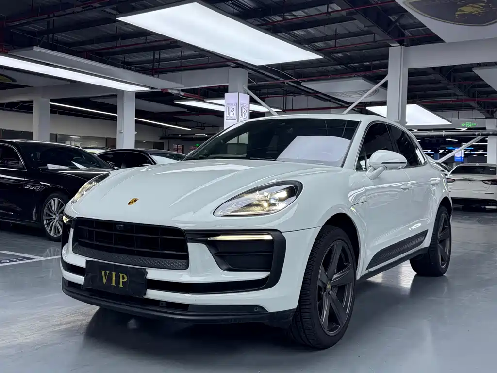 Porsche Macan 2022 — фото 1