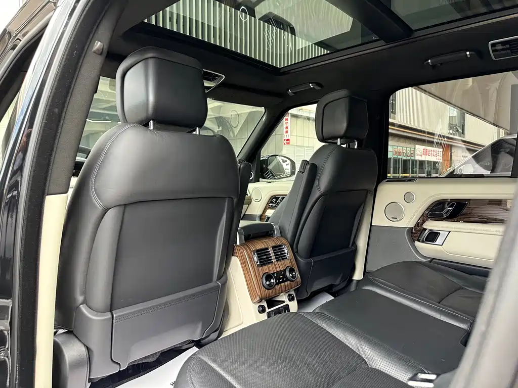 Land Rover Range Rover 2019 — фото 16