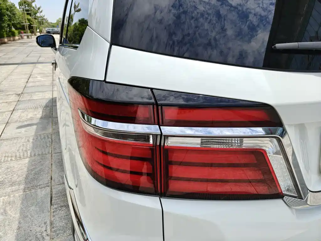 Honda Elysion 2018 — фото 10