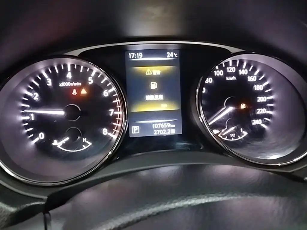 Nissan X-Trail 2015 — фото 12