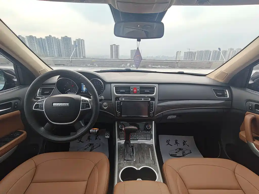 Haval H8 2017 — фото 17