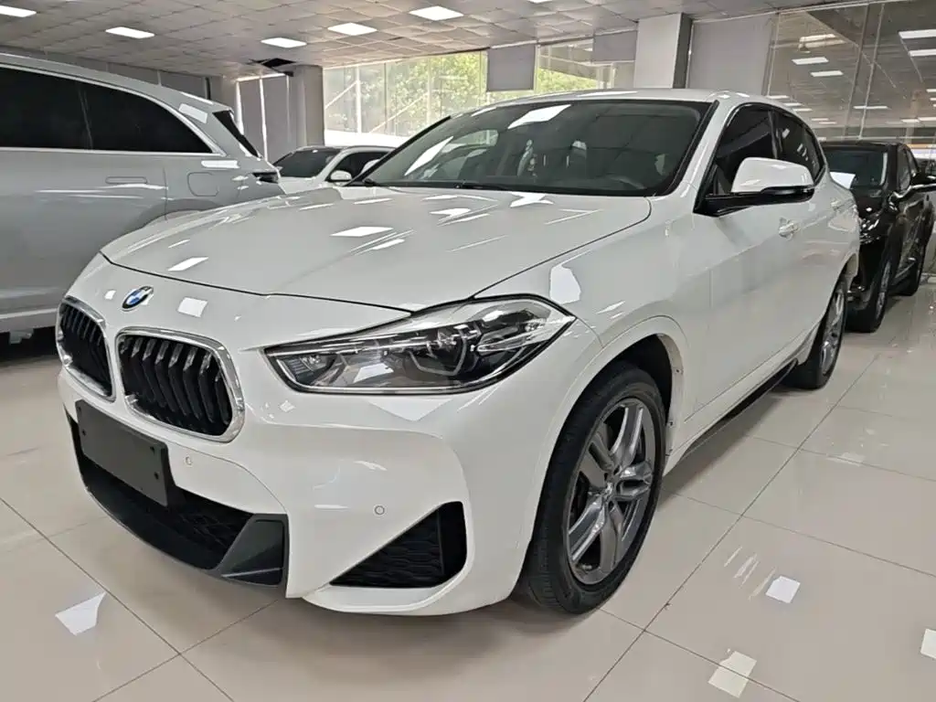 BMW X2 2021 — фото 1