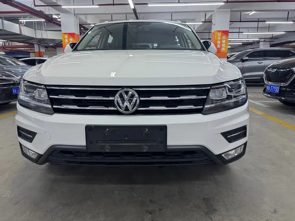 Volkswagen Tiguan L 2018 — фото 2