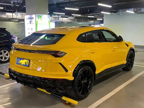 Lamborghini Urus 2022