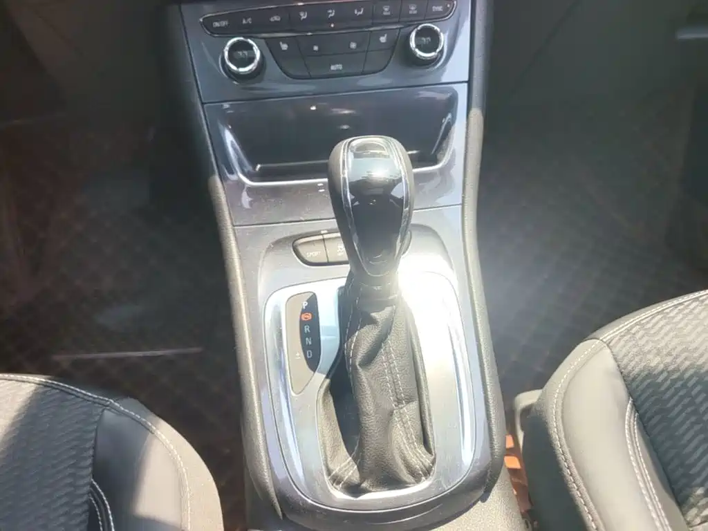 Buick Verano 2018 — фото 14