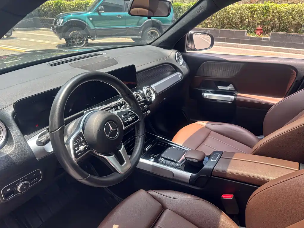 Mercedes-Benz GLB 2023 — фото 15