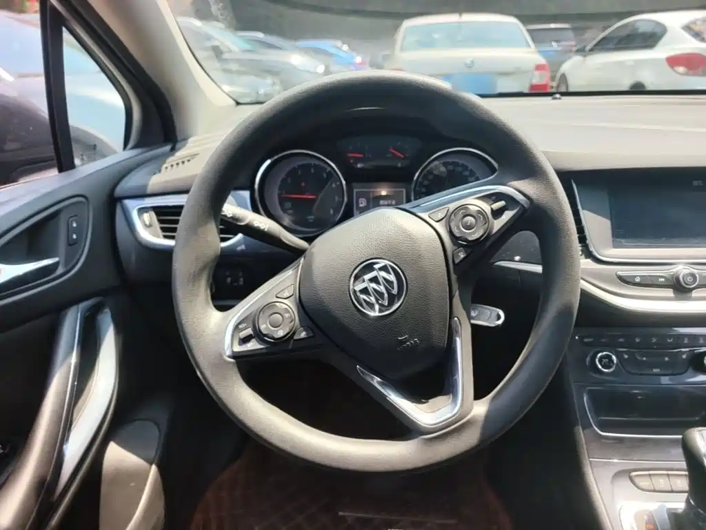 Buick Verano 2018 — фото 11