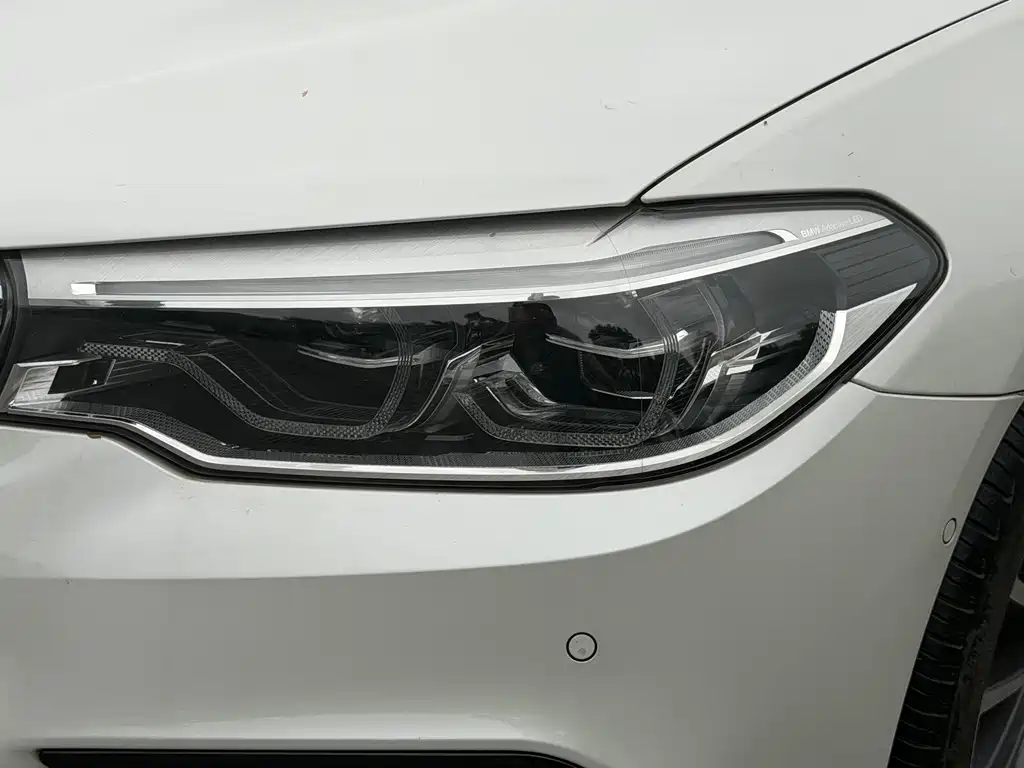 BMW 5 Series 2020 — фото 12