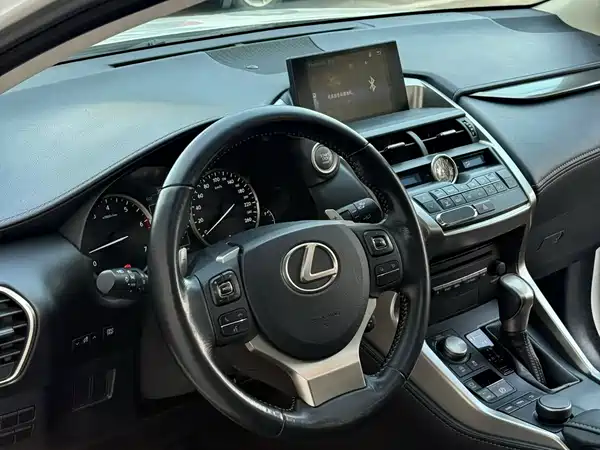 Lexus NX 2015