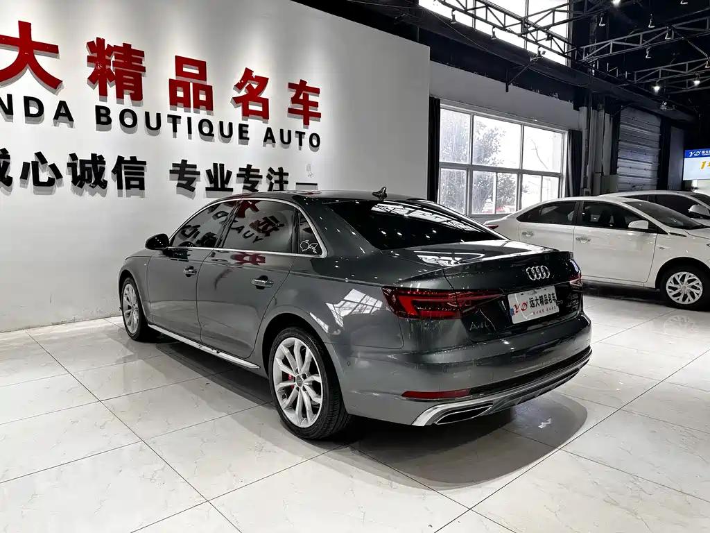 Audi A4L 2020 — фото 20