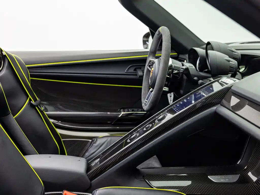 Porsche 918 Spyder 2015 — фото 11