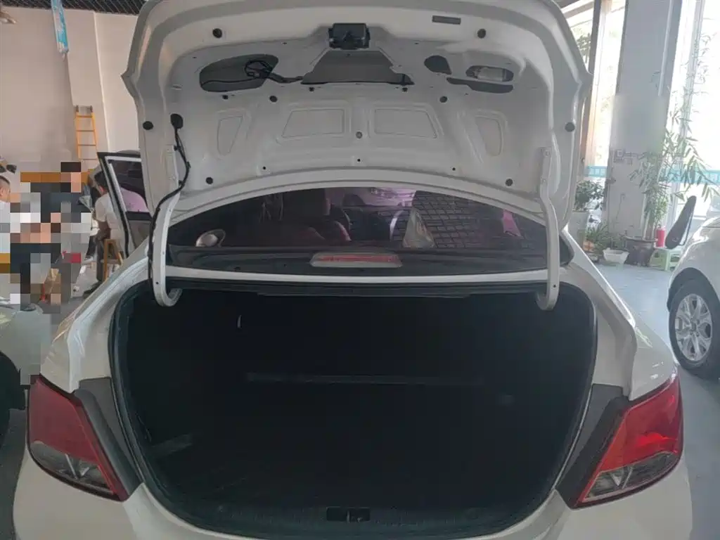 Hyundai Verna 2015 — фото 19