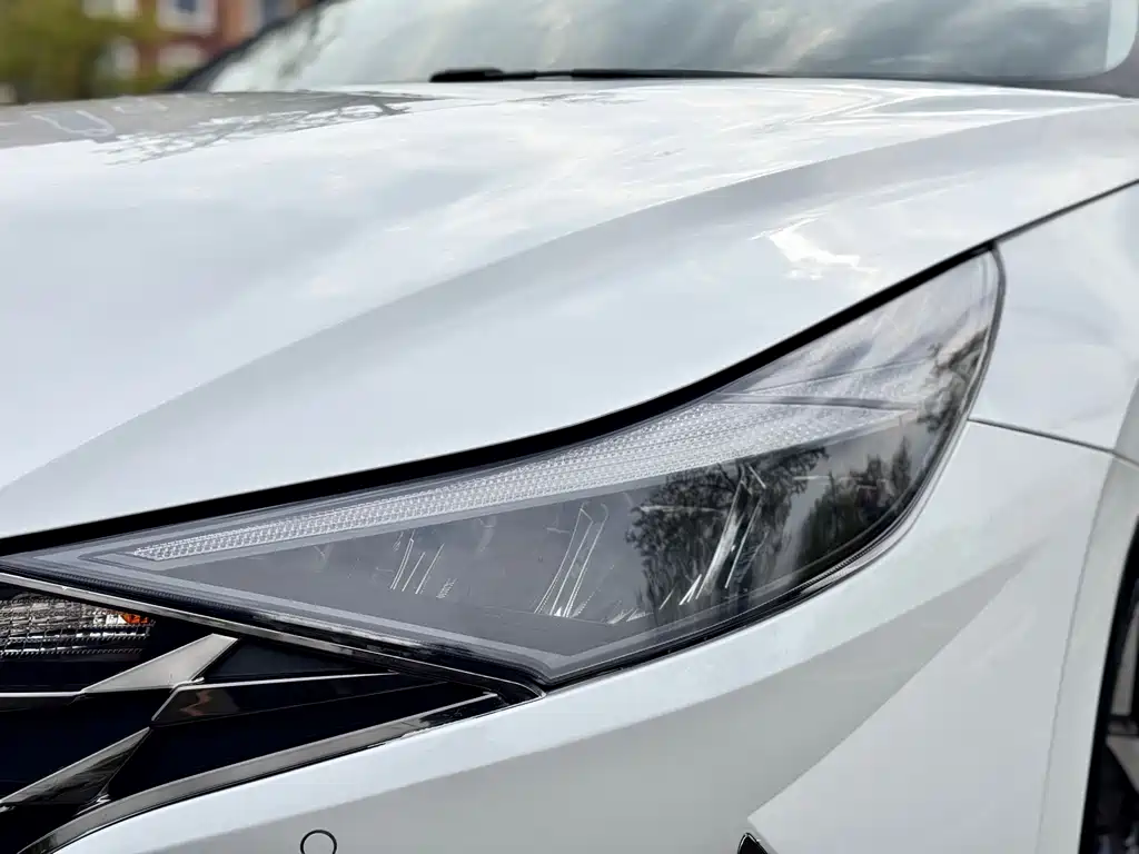 Hyundai Elantra 2023 — фото 23