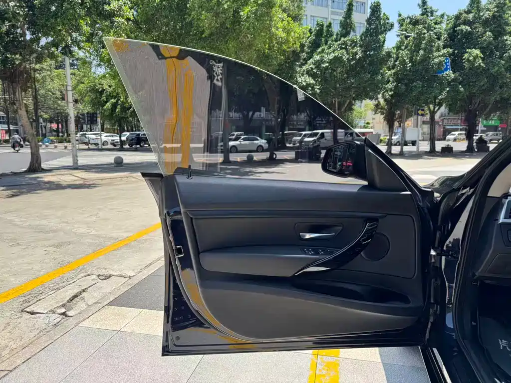 BMW 3 Series GT 2019 — фото 10